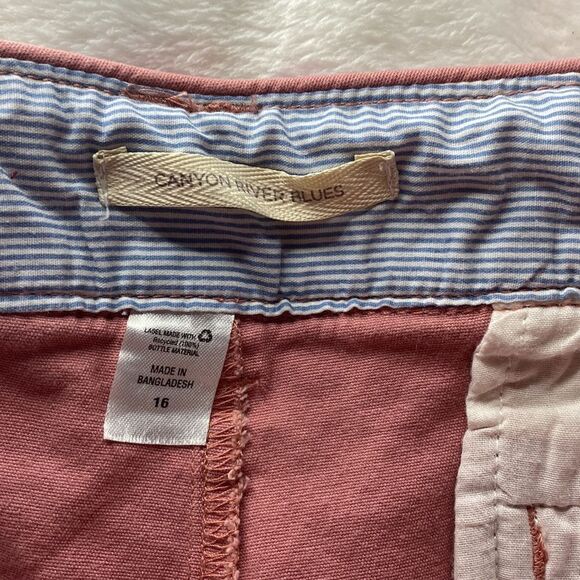Mauve Pink Bermuda Shorts - Picture 4 of 10